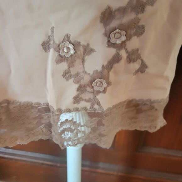 Artemis Vintage Beige Half Slip With Lace Trim & Floral Embroidery - Picture 4 of 5